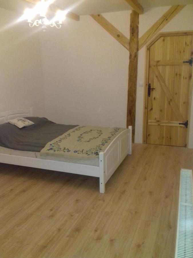Izdebka W Zaciszu Bed & Breakfast Czarna Dabrowka Exterior foto